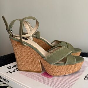 White House Black Market Green Platform Wedge Sandals